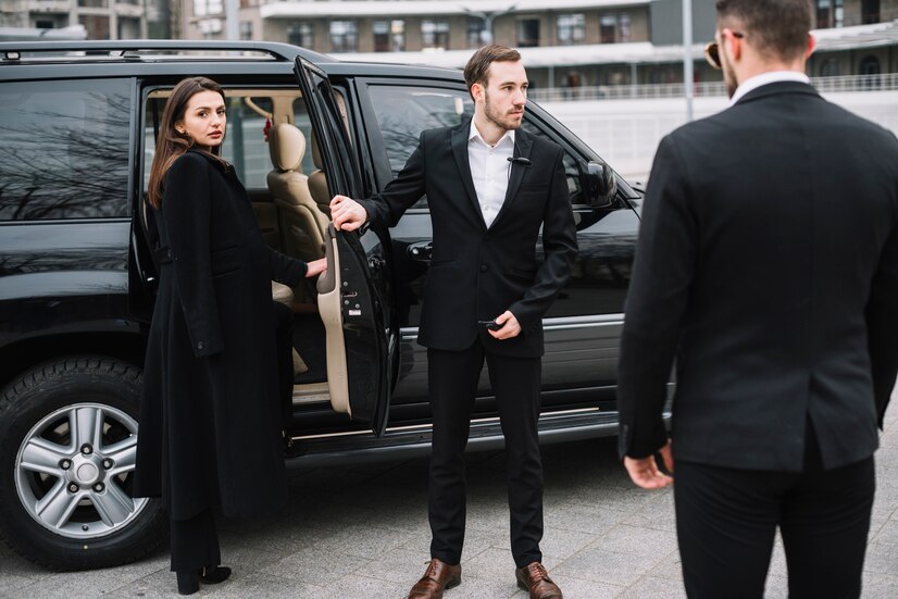 What Companies Rent Out Midsize Luxury SUVs